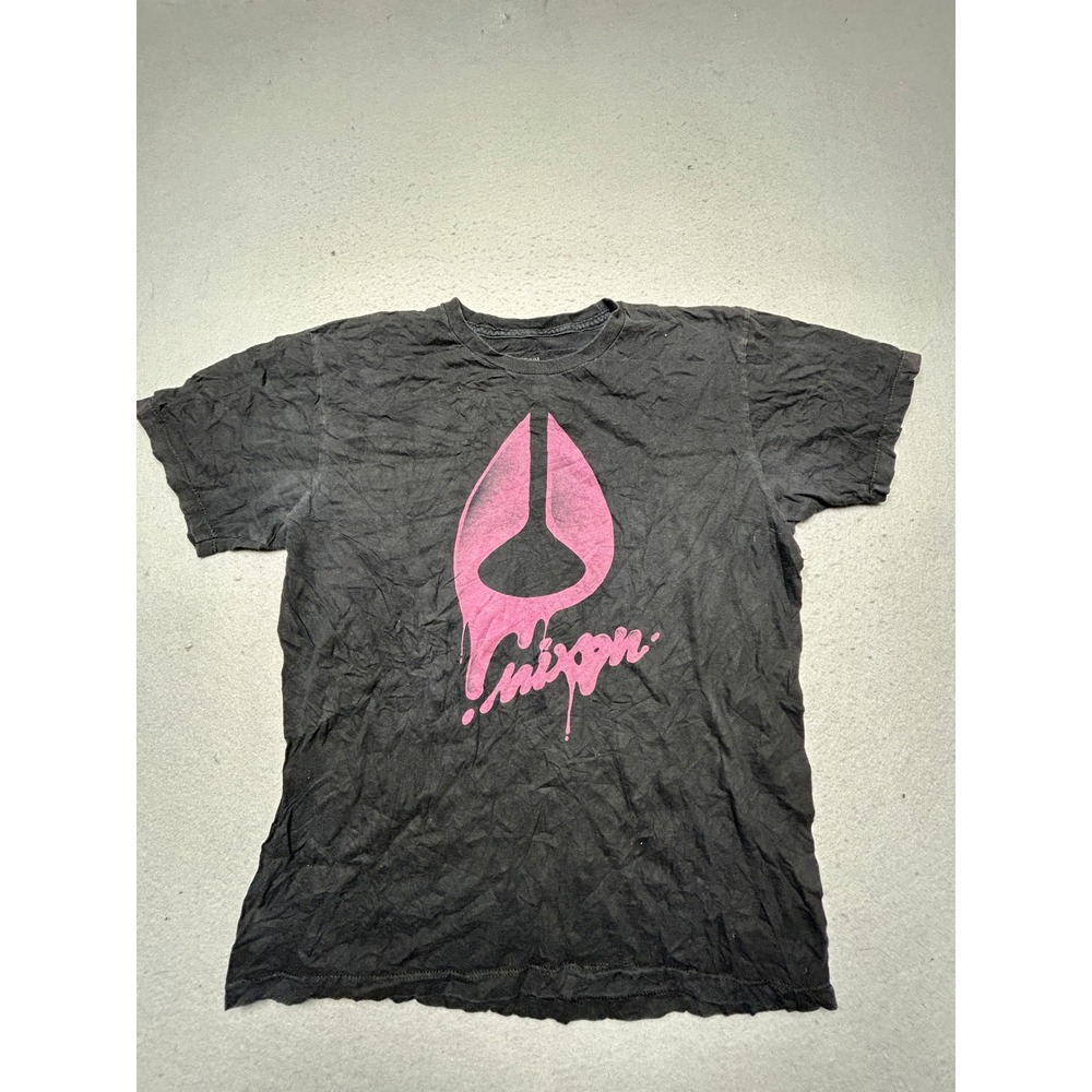 Nixon T Shirt 100% Cotton Black Pink Graphic Medium Mens
